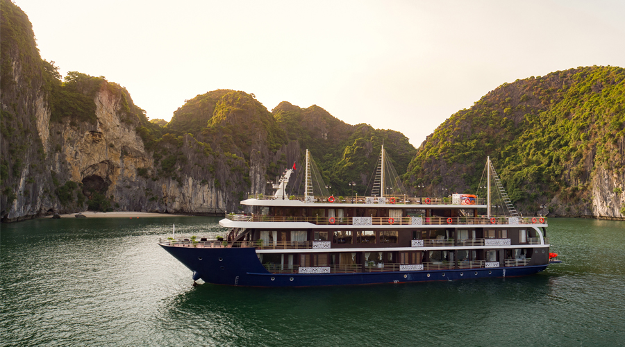 Overview of La Pandora Cruise Halong