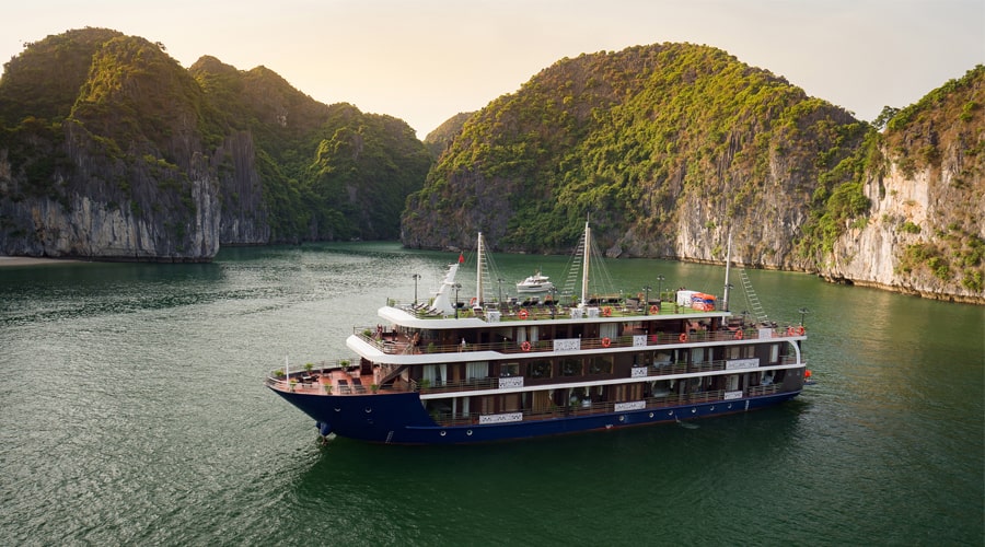 Overview of La Pandora Cruise Halong