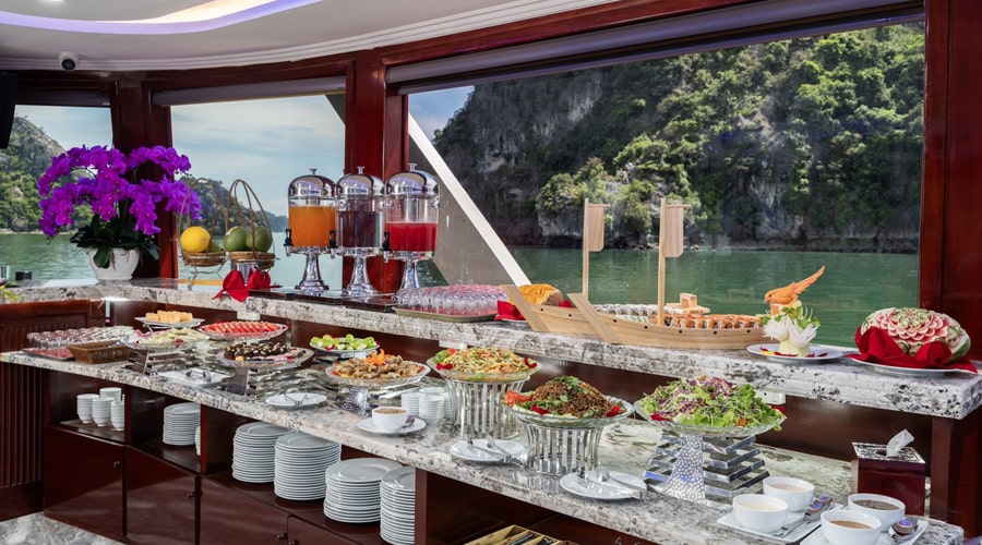 Diamond Day Cruise restaurant