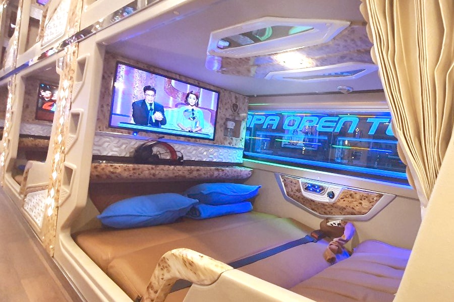 G8- VIP private sleeping cabin bus Hanoi - Sapa - Hanoi