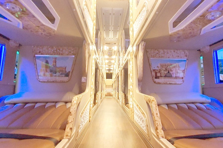 G8- VIP private sleeping cabin bus Hanoi - Sapa - Hanoi