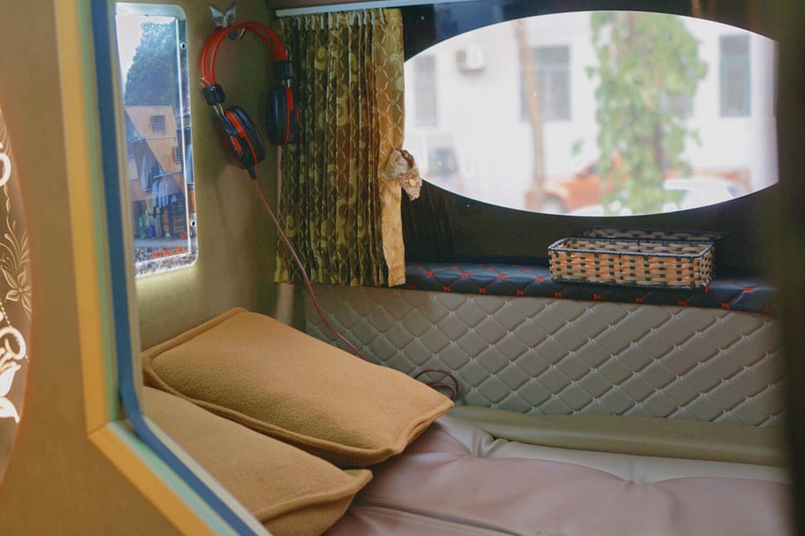 KingExpress - Private sleeping cabin bus Hanoi - Sapa - Hanoi