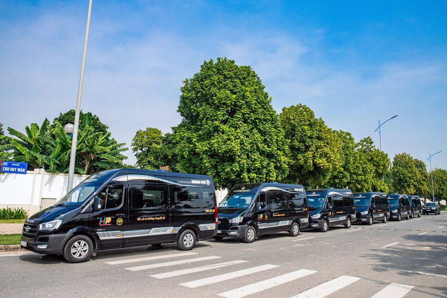 Limousine round trip Hanoi - Halong - Hanoi