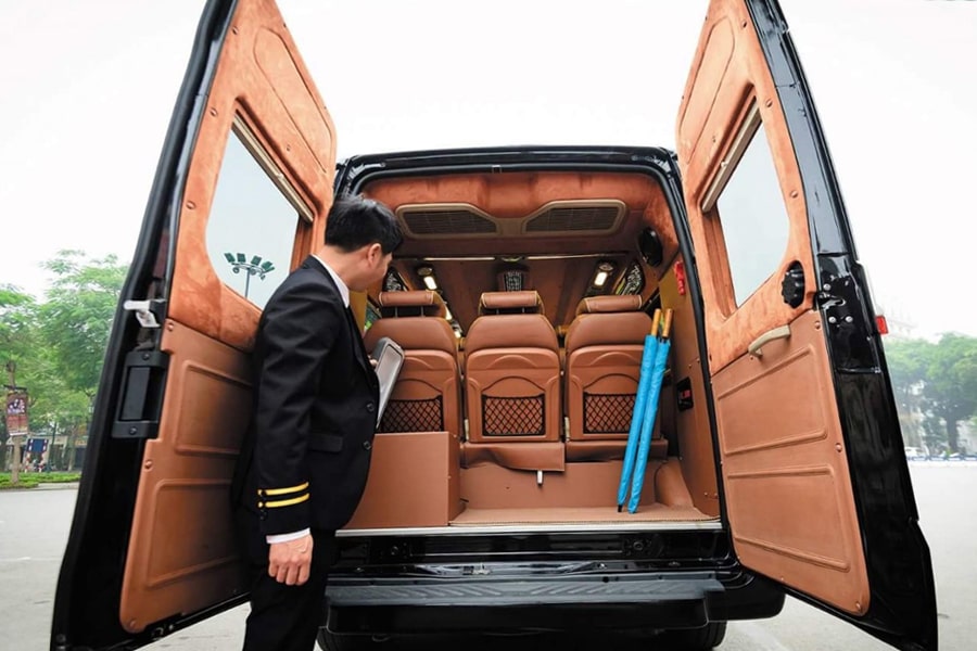 space for luggage on limousine