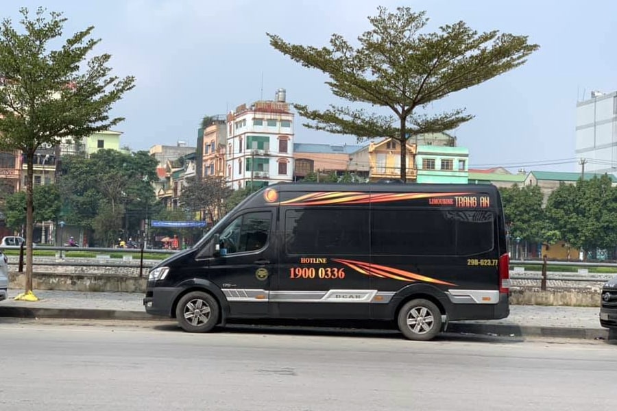 Limousine Hanoi - Ninh Binh - Hanoi