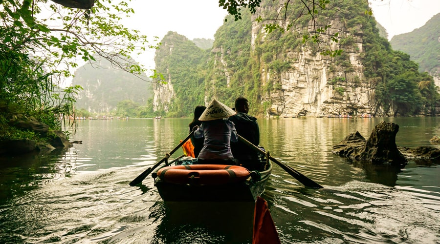 boat trip in Trang An