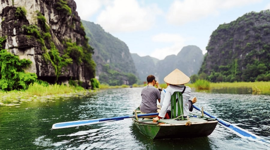 boat trip in Tam Coc