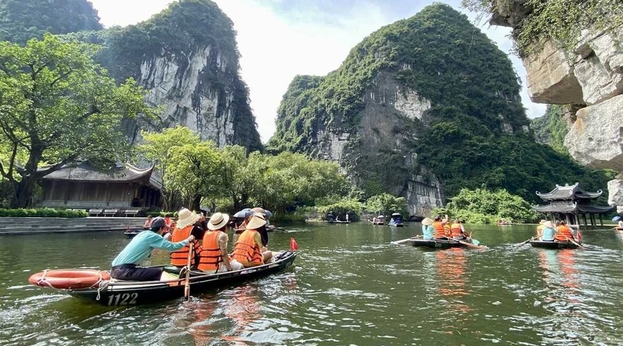 boat trip in Trang An