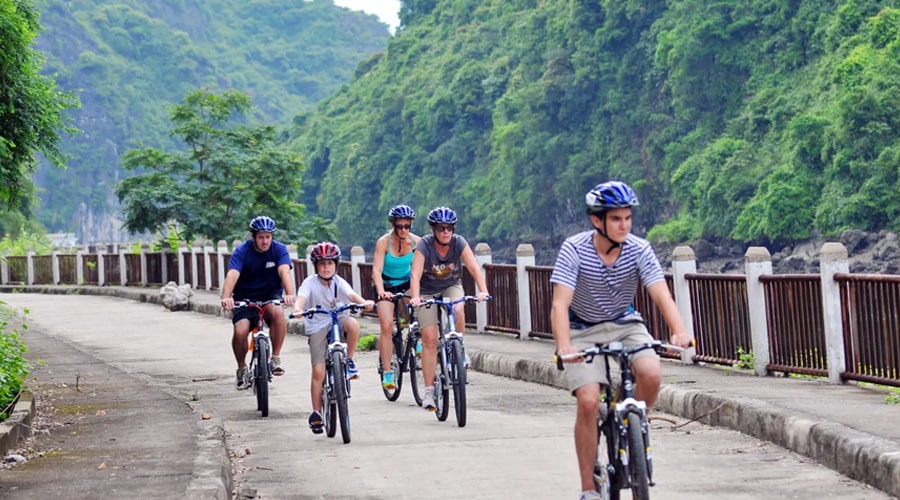 Cycling Viet Hai village