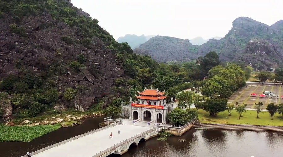 Hoa Lu ancient capital city from above