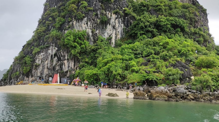 The beach on Hon Co Island