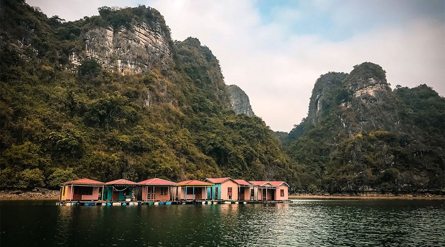 vung vieng floating village