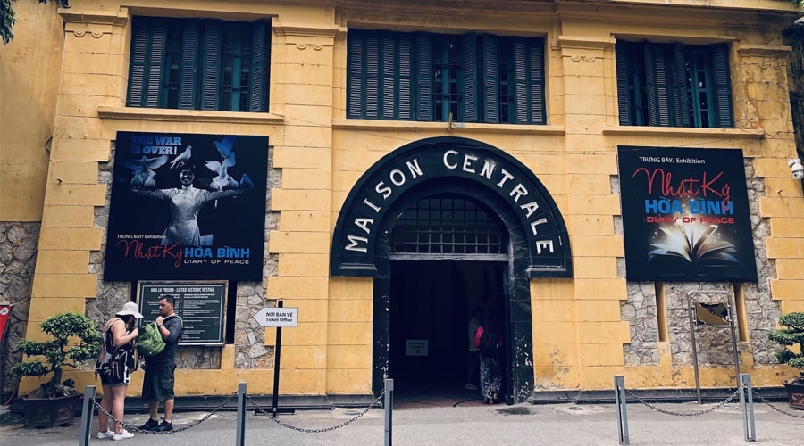 Hoa Lo prison